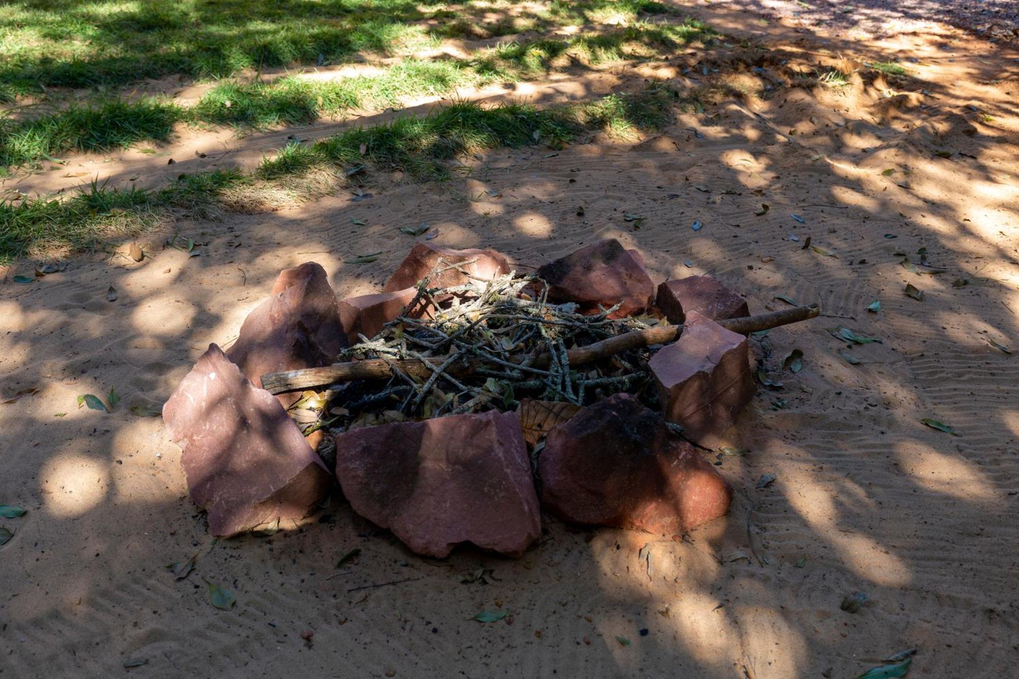 Floresta Encantada Telescopio,Fogueira, Riacho Chapada dos Guimarães Exterior foto