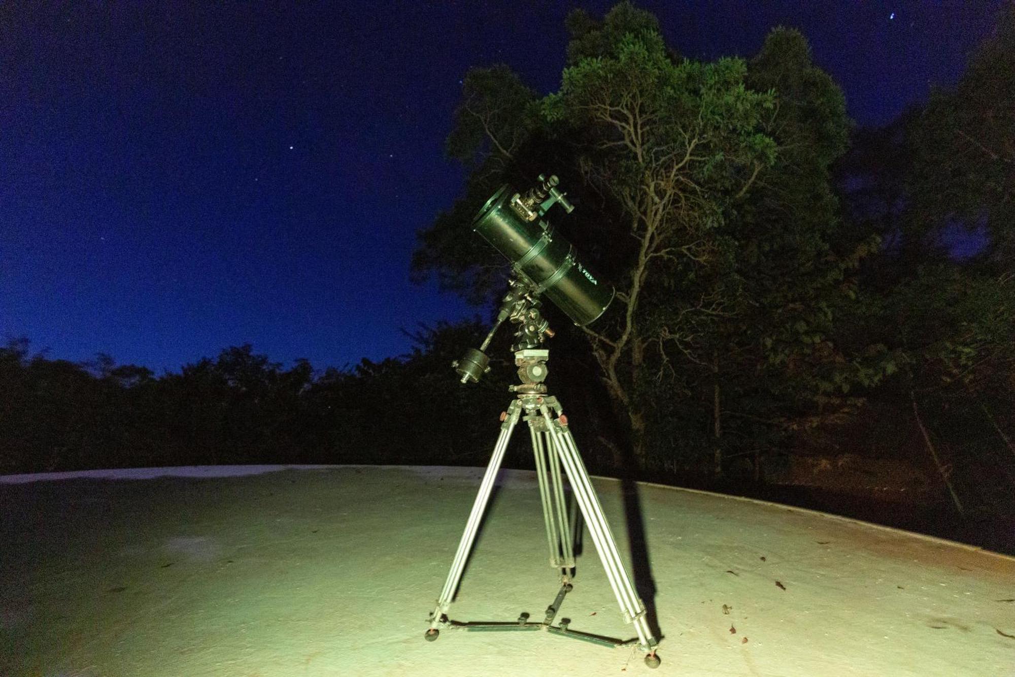 Floresta Encantada Telescopio,Fogueira, Riacho Chapada dos Guimarães Exterior foto
